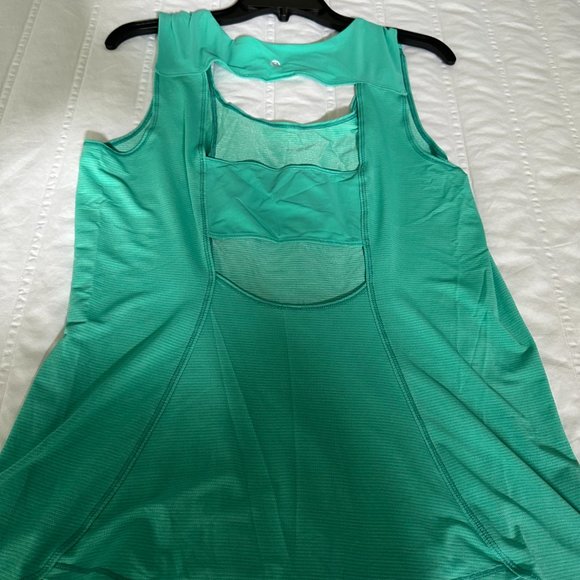 EUC Lululemon Teal Workout Tank Top - Picture 2 of 3